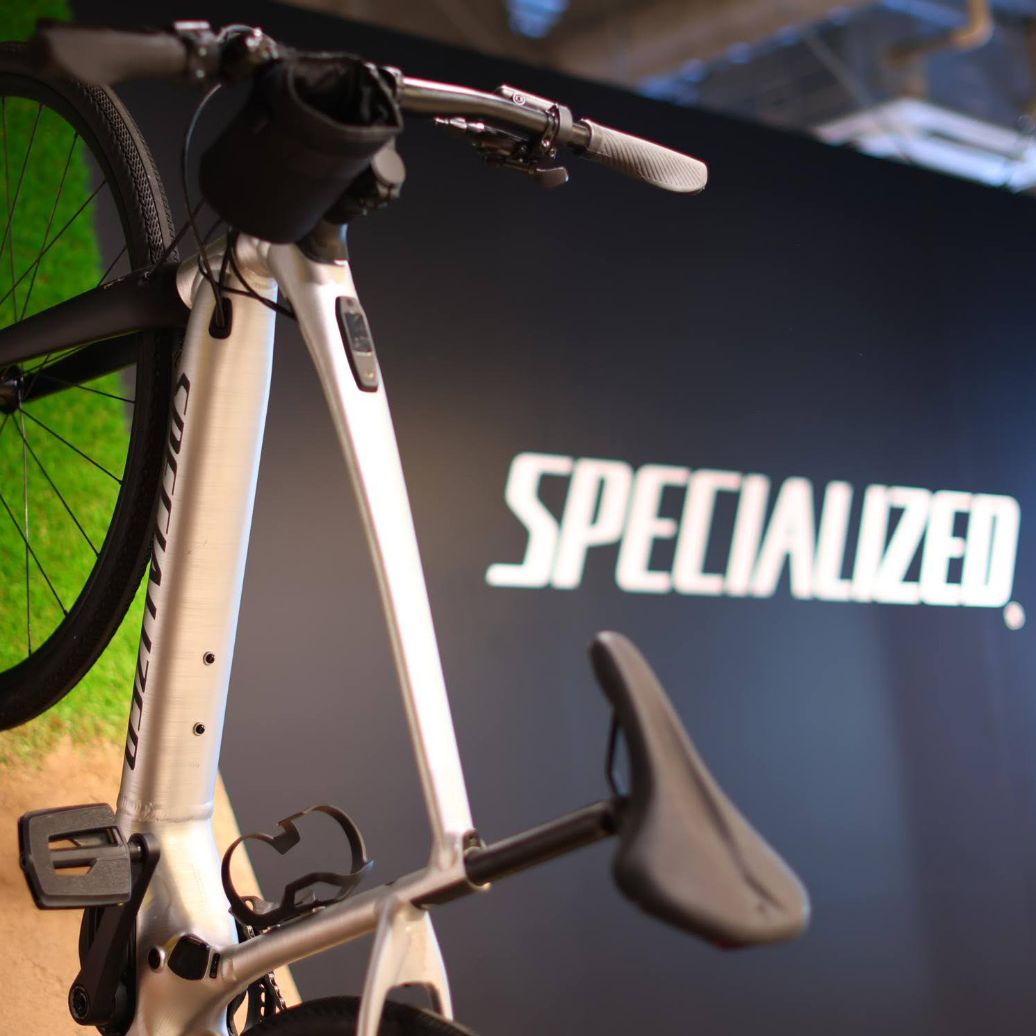 Specialized “UPGRADE YOURSELF with VADO”